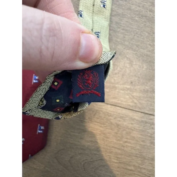 Tommy Hilfiger Tie Mens One Size Burgundy Silk Nautical Flag Print Made‎ USA - Picture 3 of 8